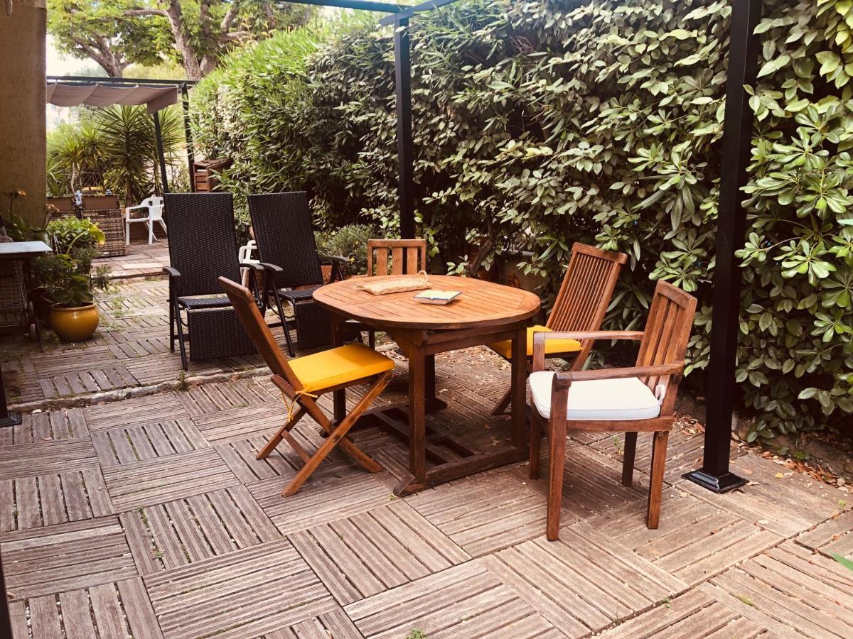 Votre Sejour A Sanary Dans Bas De Villa Avec Terrasse Vegetalisee Et Abritee Exposition Est Sud Ouest A 400M Du Centre Ville En Zone Pietonne Ou Tout Peut Se Faire A Pied Sanary-sur-Mer Εξωτερικό φωτογραφία